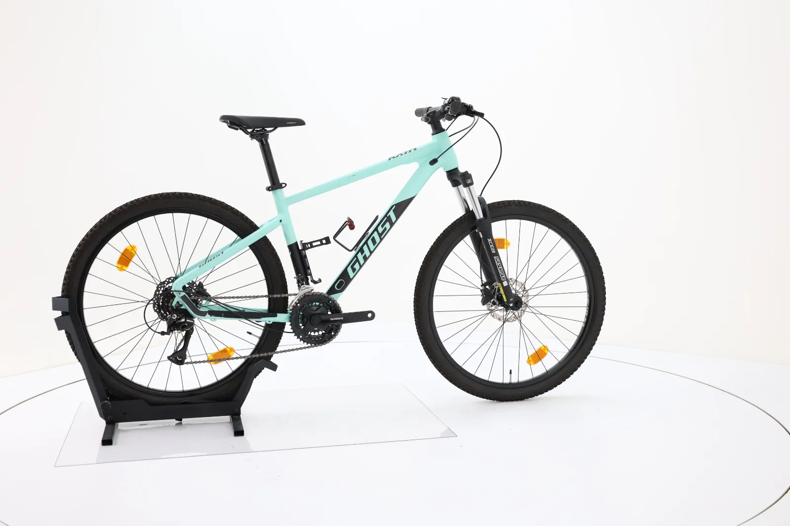 Ghost Kato Mountainbike in Mintgrün mit Federgabel, Scheibenbremsen und Shimano-Schaltung